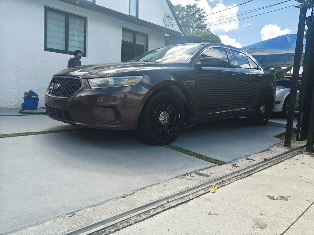 2014 Ford Taurus