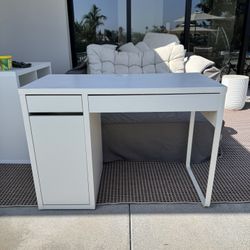 Ikea Micke Desk