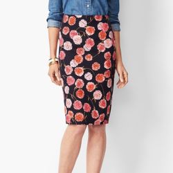 Talbots Woman’s Floral Pencil Skirt - Pink - Size 2P - NWT