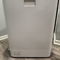 Automatic cat litter box (Purrclean Smart Self Cleaning Multi-Cat Litter Box with App Control)