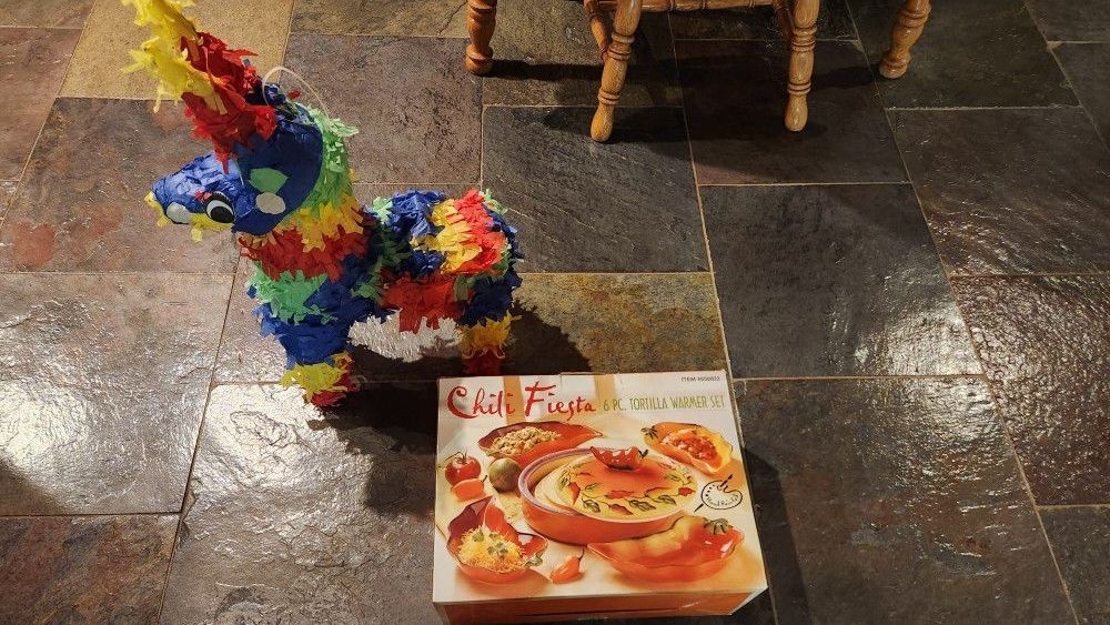 Piñata And 6 pc Tortilla Warmer Set
