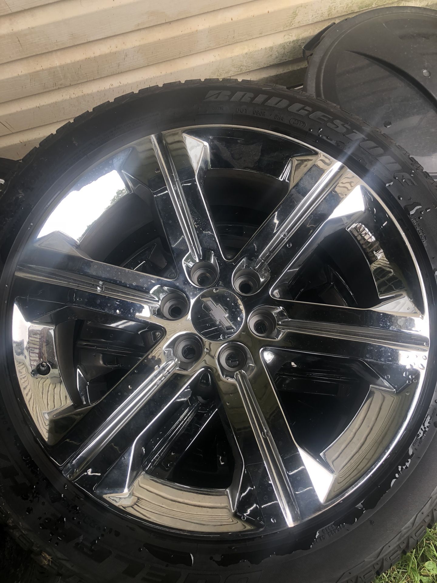 22 inch Chevy wheels an gmc in Escalade 6 lugs OEM rims 1000obo