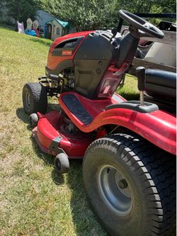 Mower 21 hp.  Hydro. Like new. Read all