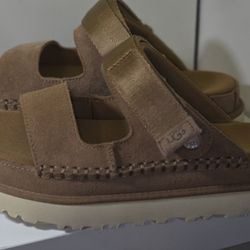 Ugg Sandles