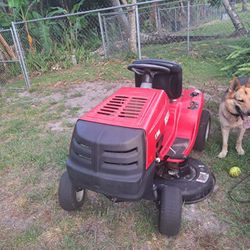 Riding Mower Huskee