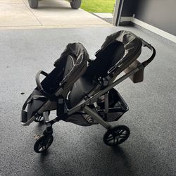 UPPAbaby Vista Double Stroller (2 Seats) – Excellent Condition