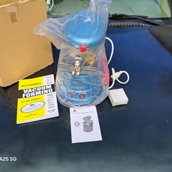 Vacuum Forming Machine