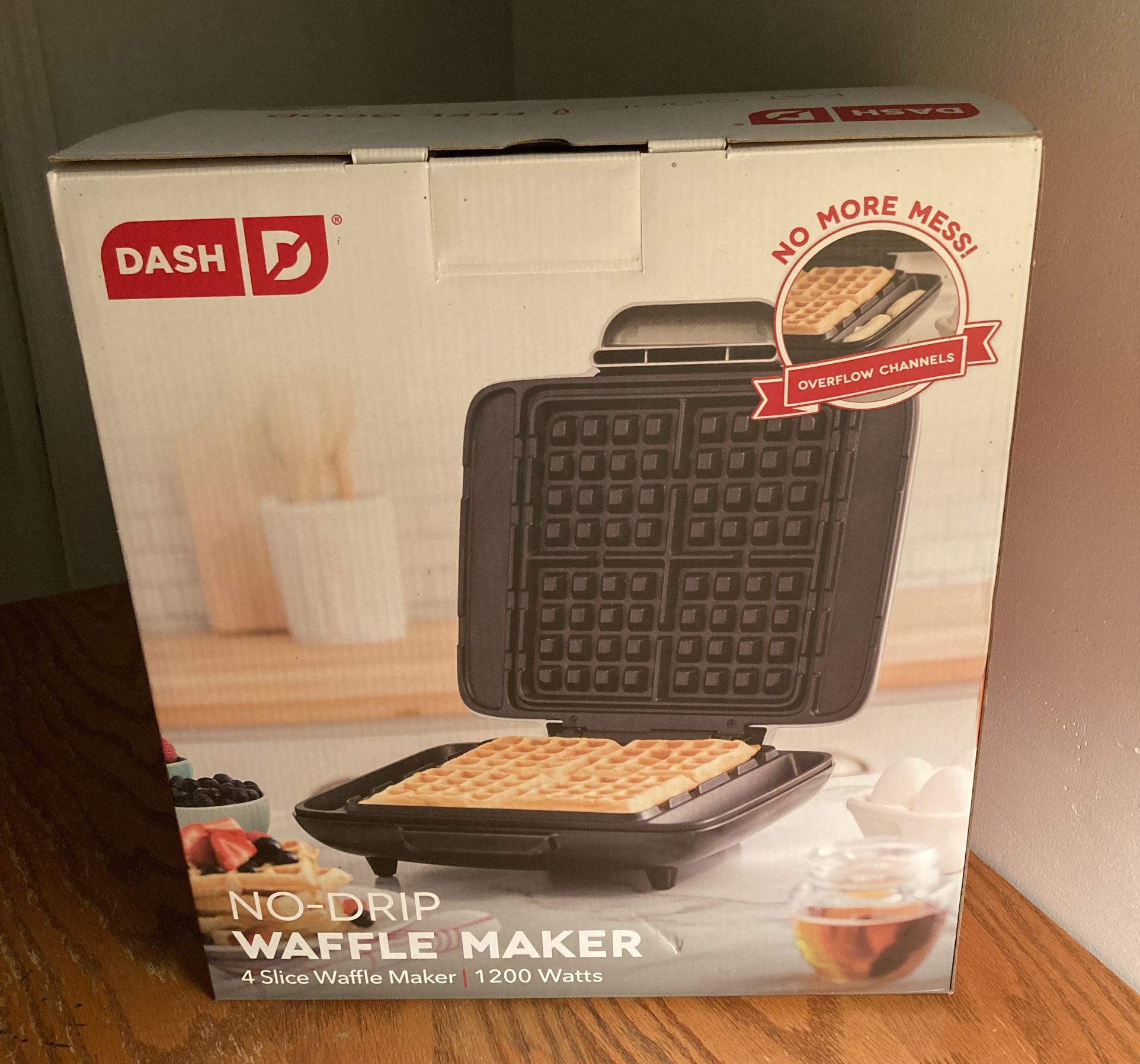 New Dash No Drip Waffle Maker 1200 Watts