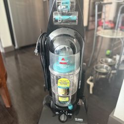 For Sale: Bissell CleanView Helix Vacuum Cleaner!