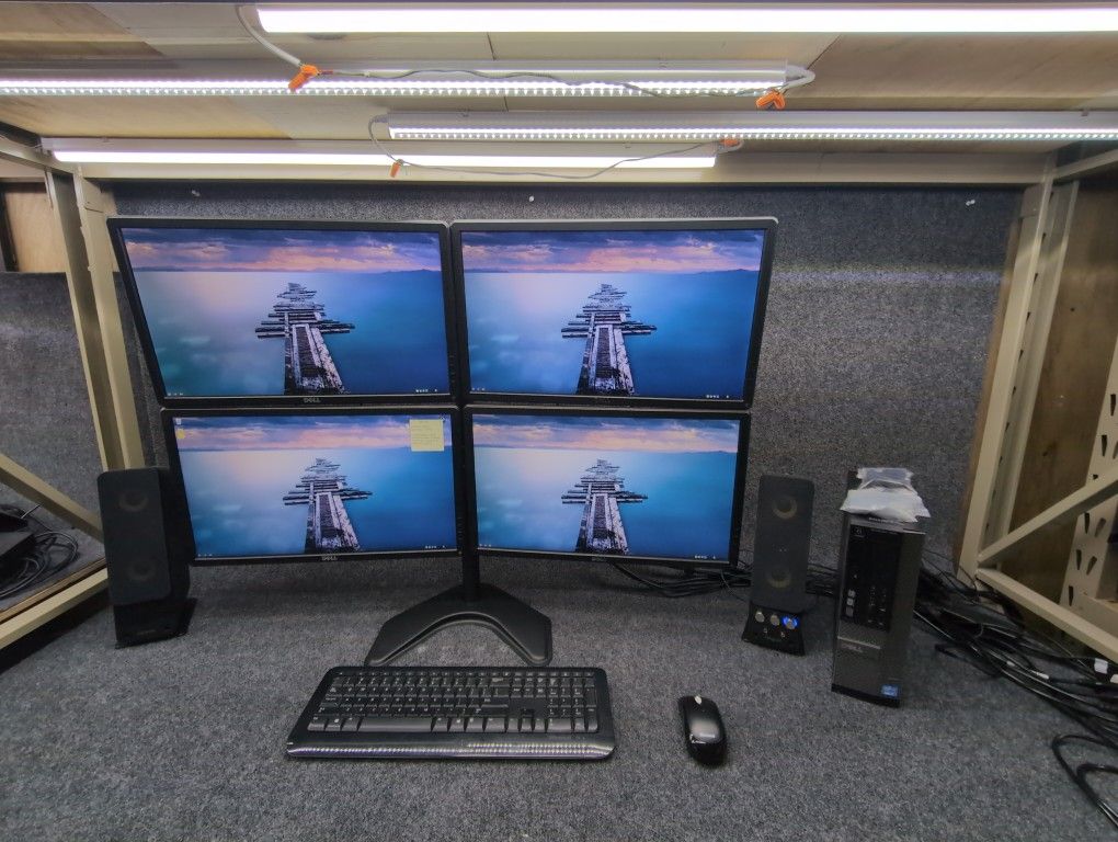 4 Monitor Array With Computer