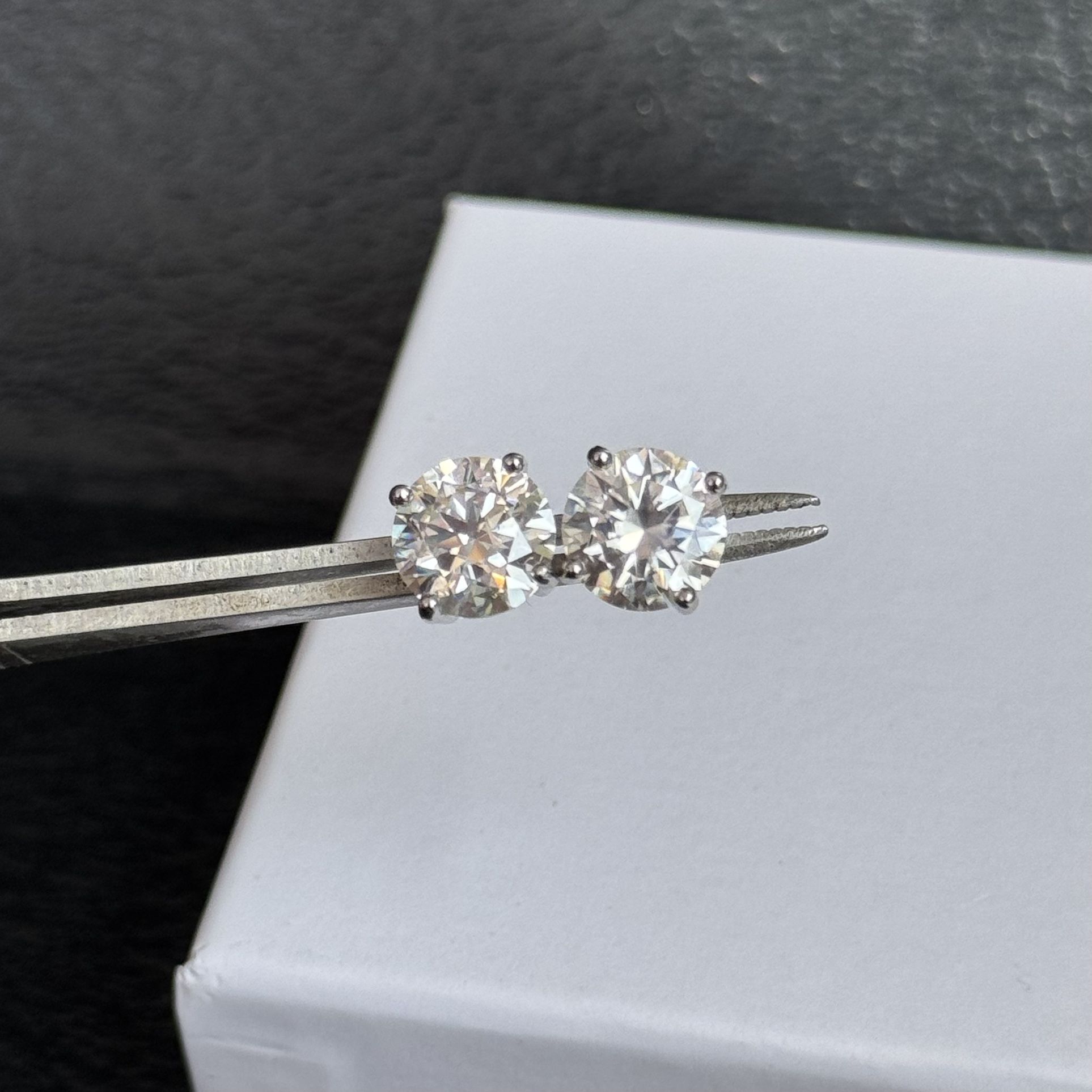6cttw big real moissanite VVS1 9mm earrings for woman’s and men’s