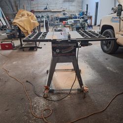 Table saw heavy duty.