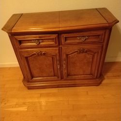 Rolling   BAR/HUTCH  Thomasville 