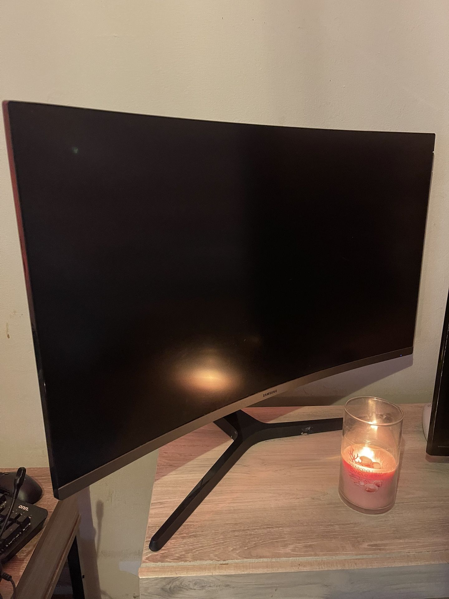 Curved Monitor