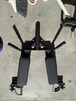 TITAN linebacker Squat attachment