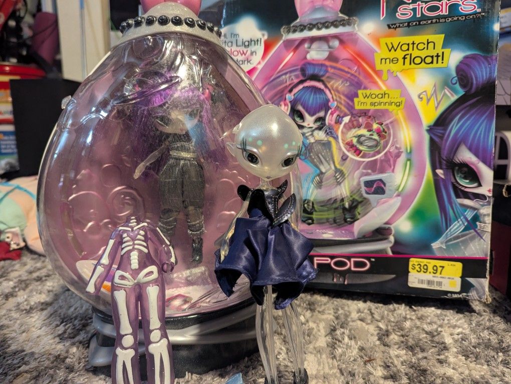 Novi Star Energy Pod And Extra Figure