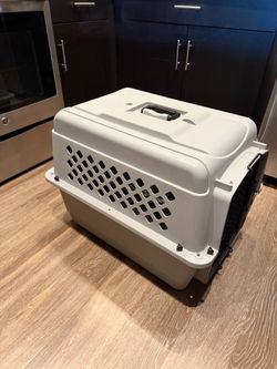 Used once dog kennel