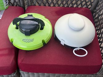 Auto-Robot pool vacuum cleaners