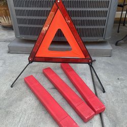 Reflective Safety Triangle Kit