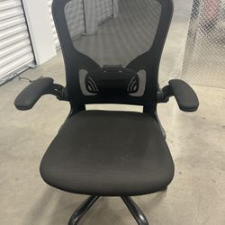Ergonomic Mesh Office Chair – Black (Great Condition)