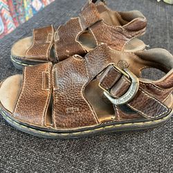 Vintage Doc Martens men’s Fisherman sandals Size 9