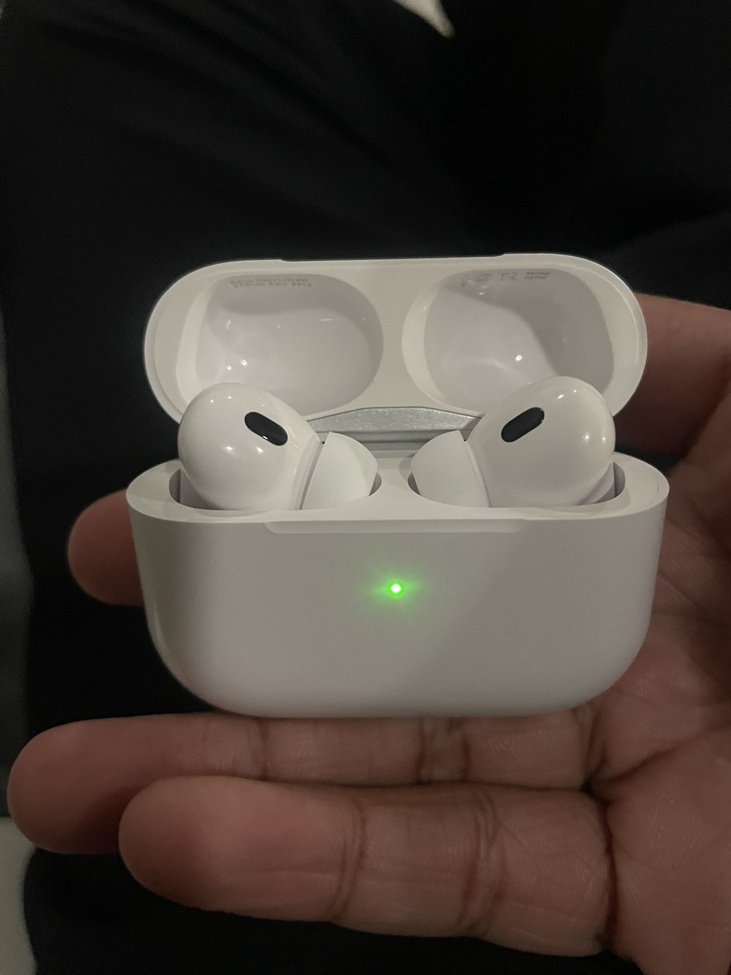airpods pro 2 with speaker