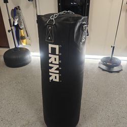 FS: COMBAT CRNR PUNCHING HEAVY BAG