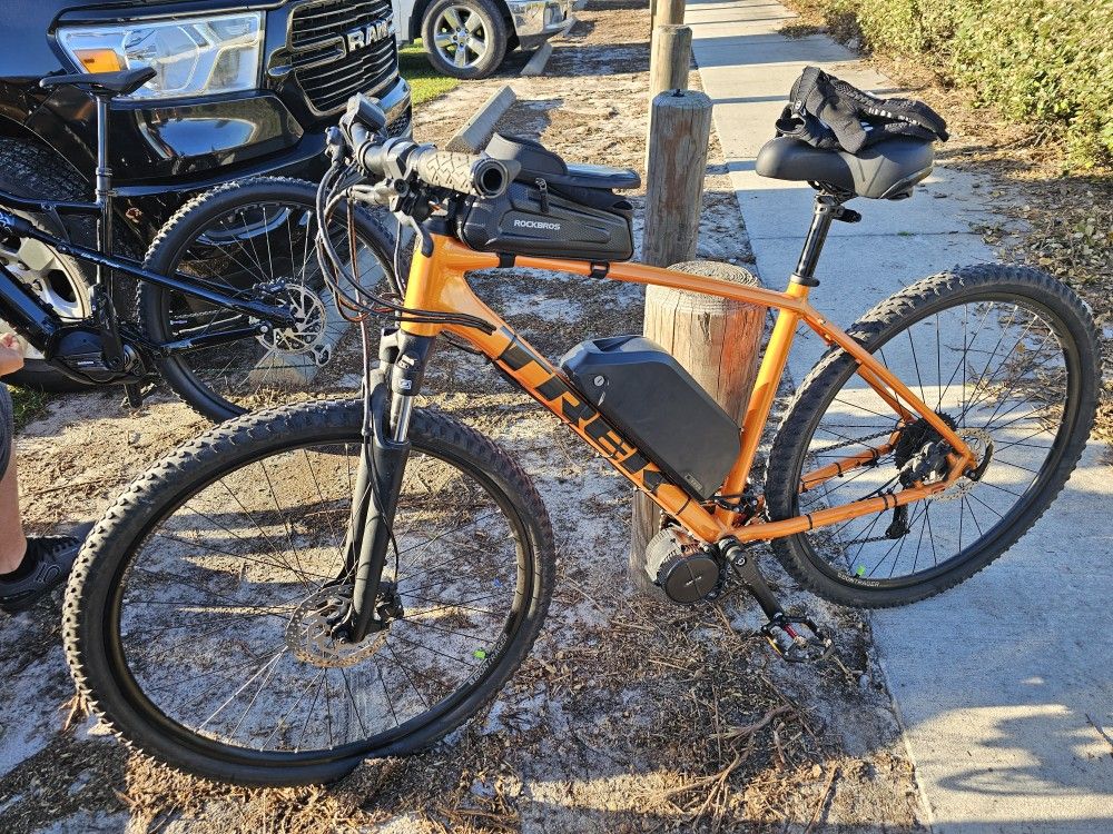 Trek Dual Sport 3 Ebike Conversion.