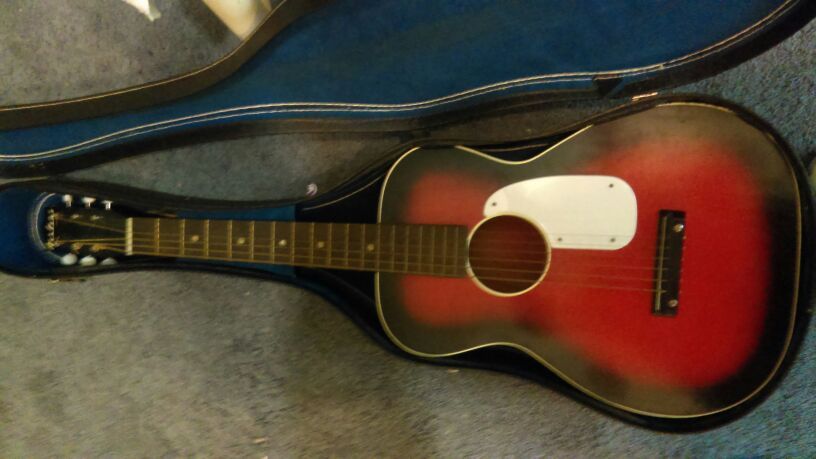 1962 Airline Guitar in original case with strap