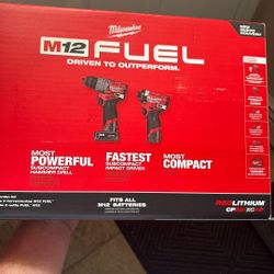 Milwaukee Combo Kit With Charger, Bag, 2 Batteries