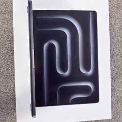 Macbook pro M5 24 gig ram  1 tb ssd open box