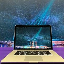 

MACBOOK PRO FTOUCH 15" RETINA | 16GB 2TB SSD | QUAD CORE | i7 3.4GHz OS2020

