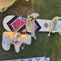 Women’s Snowboard With Bindings And Boots