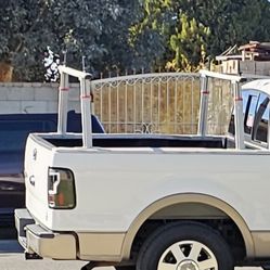 Adjustable aluminum latter rack