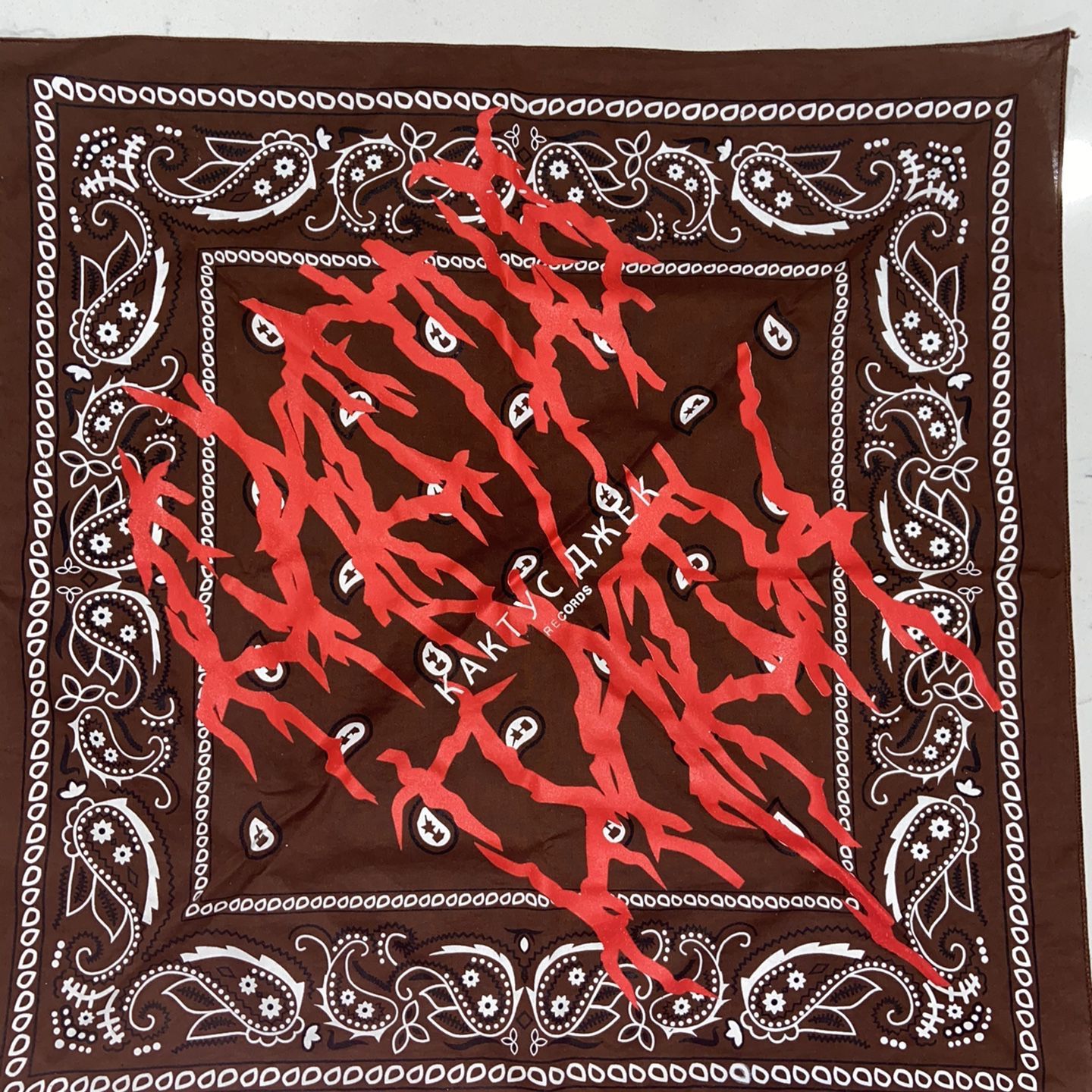 Travis Scott LA Flame パール装飾バンダナドゥーラグ Travis Scott Brown Bandana for Sale in Long Beach, CA - OfferUp