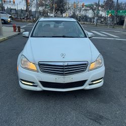 2012 Mercedes Benz C300 4matic ** 3999