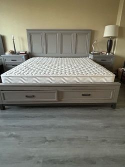 Grey C-King Storage Bedroom Set with Two Nightstands