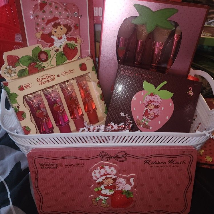 Strawberry Shortcake Makeup Basket