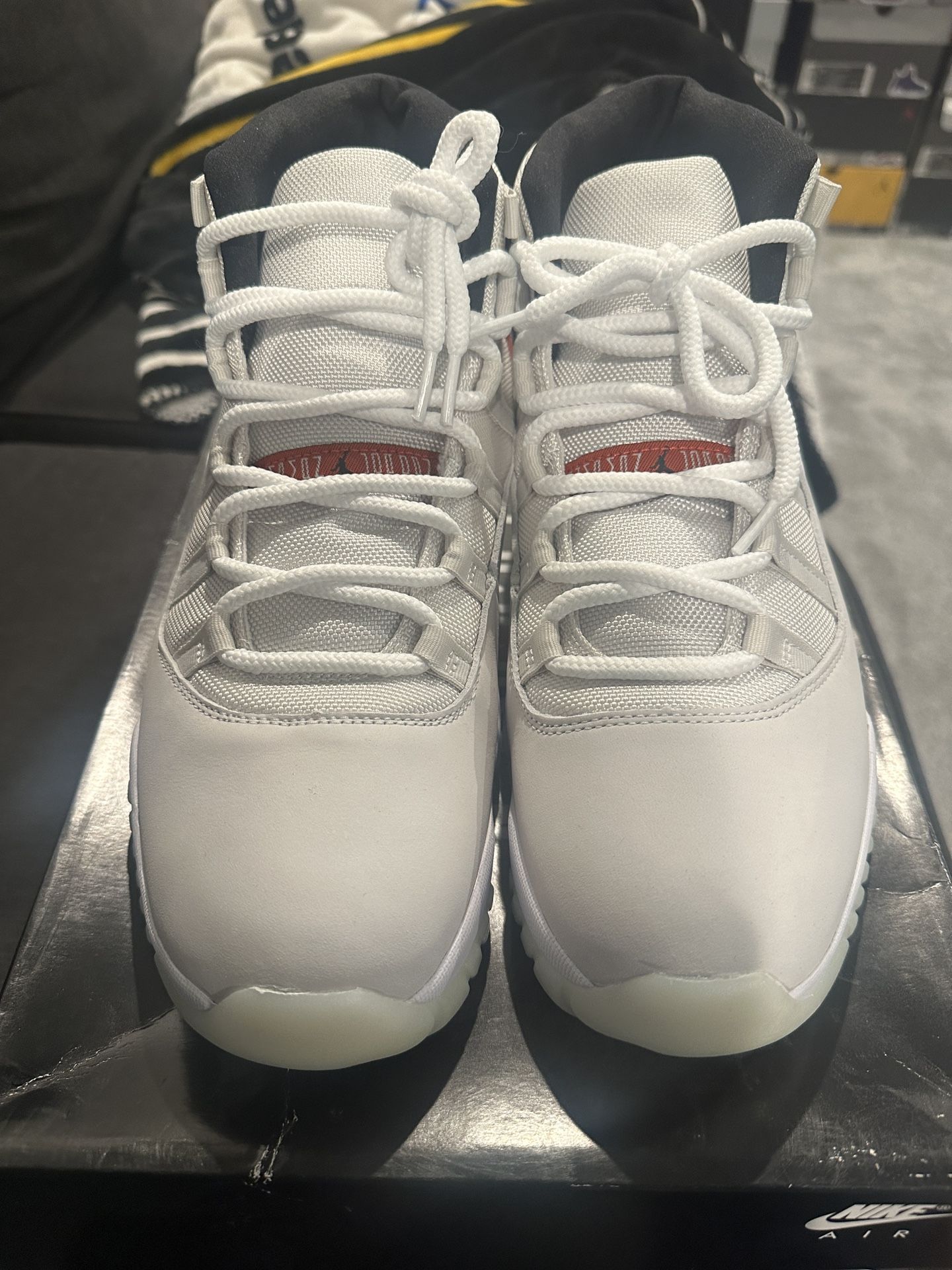 Jordan 11 Platinum Tint Sz 13