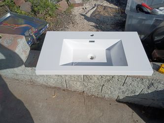 PORCELAIN SINK!!!!!!