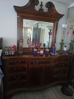 DRESSER WITH MIRROR