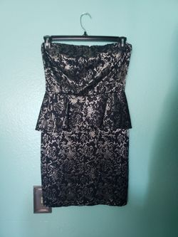 Gold/black peplum dress, metallic