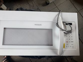 Frigidaire White Microwave  1.8 cu. Ft. NEW NEVER USED