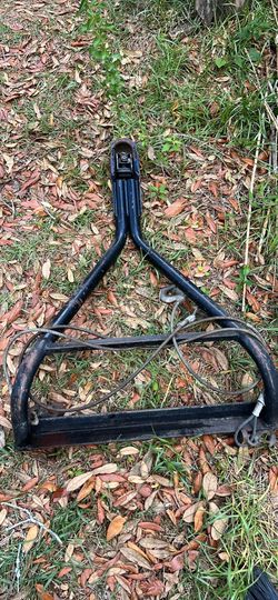 Nice trailer hitch to tow a car behind a motorhome 60 bucks or obo