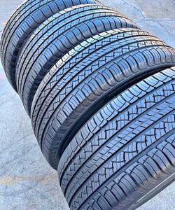 235 65 18 Michelin Tires Con 80% de Vida Las 4