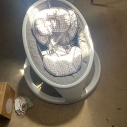 Baby Swing - Munchkin W/ Carrier Bag