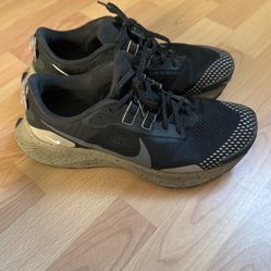 Nike Pegasus Trail 3 Black/Khaki 8.5 US