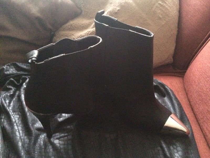 H&M Steel toe black booties