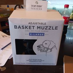 Brand new xl muzzle never used asking what I paid $45 cash must pick up Broadway and apache buckeye az