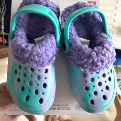 Kids, soft, plush interior, cozy crocs